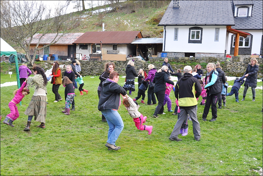 090
